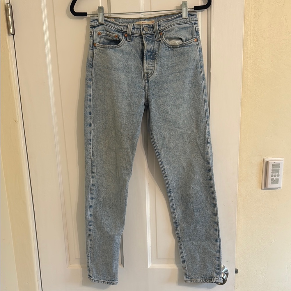 Levi's Wedgie Straight Leg Jeans Light Blue